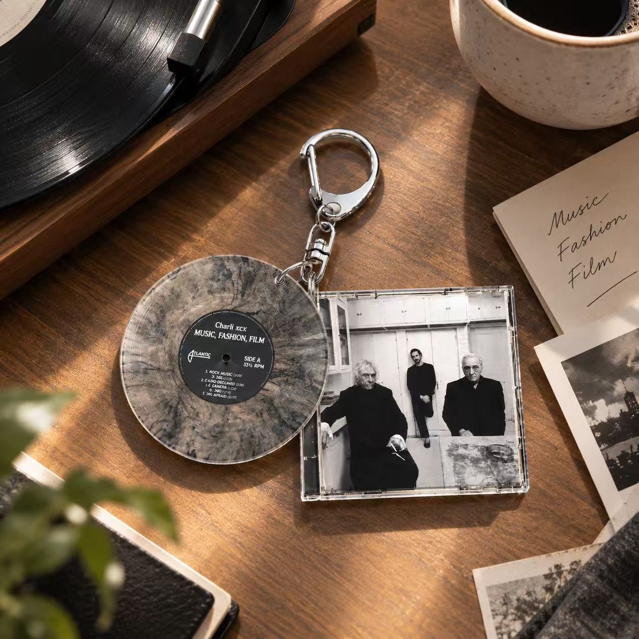 C-Charli Xcx Keychain，Music，Fa - đánh giá và giá Phone Accessories Charms